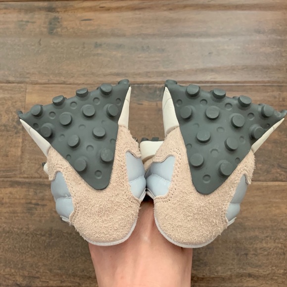 New Balance 327 Sneakers, Light Grey.  New w/Box - Picture 6 of 11